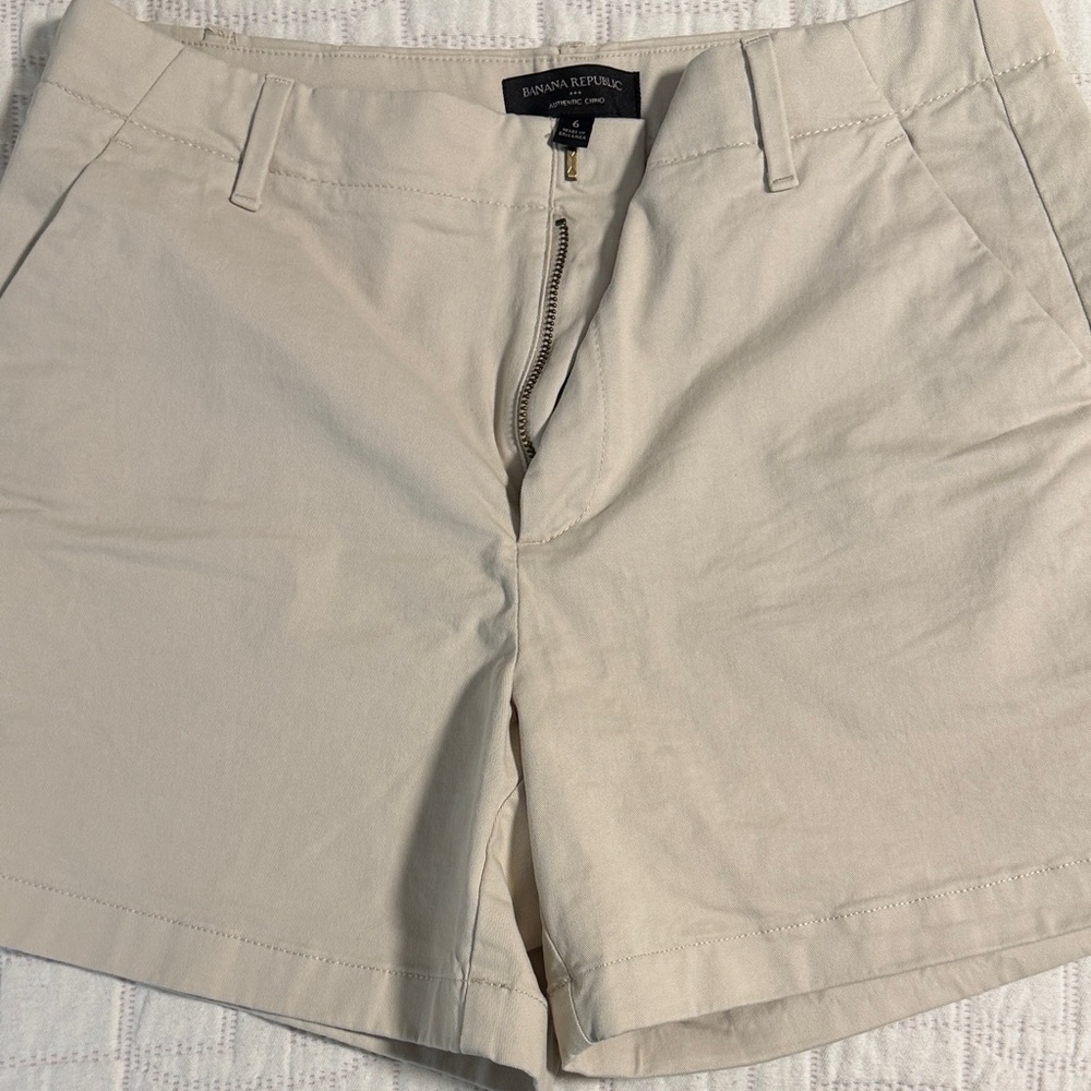 Banana Republic Light Beige Cotton Chino Bermuda Shorts